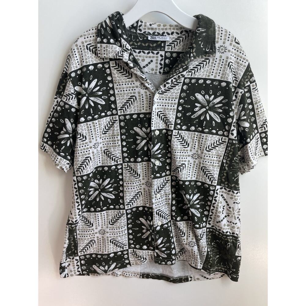 Zara Olive and White Geometric Men Shirt Size XL Short Sleeve